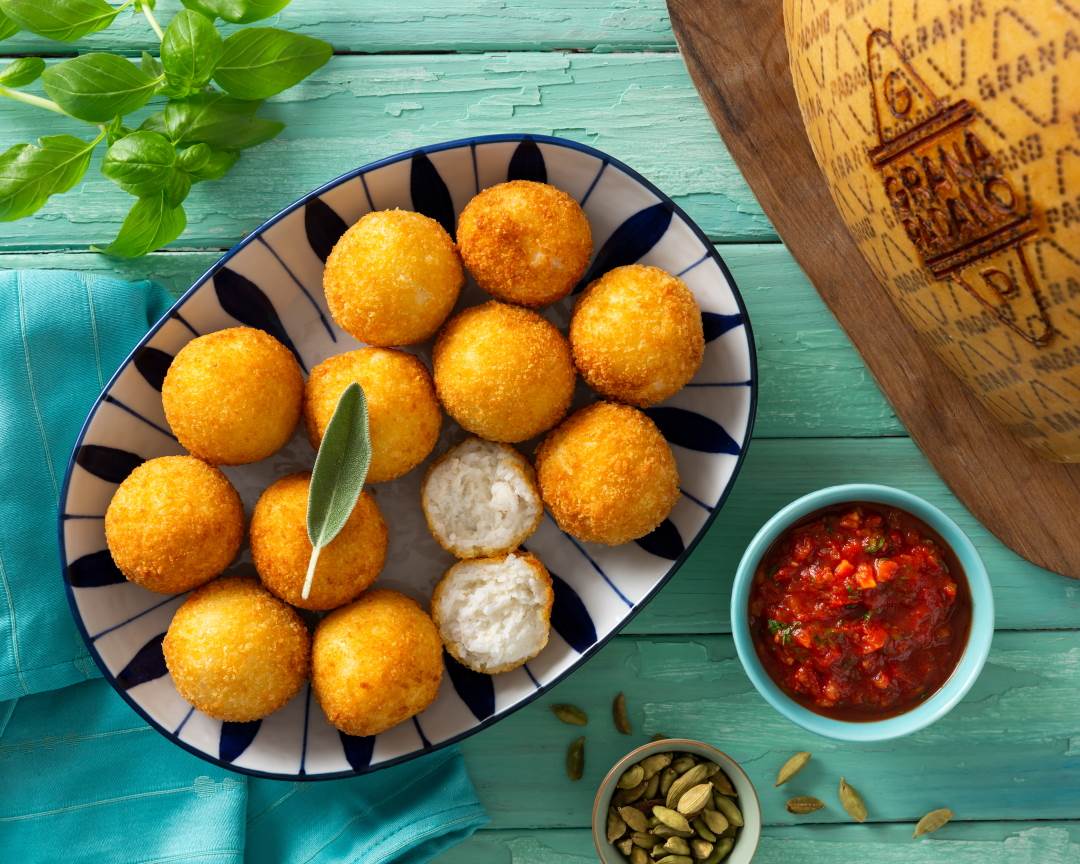 Irsiya (chicken) balls with tomato coriander sauce 