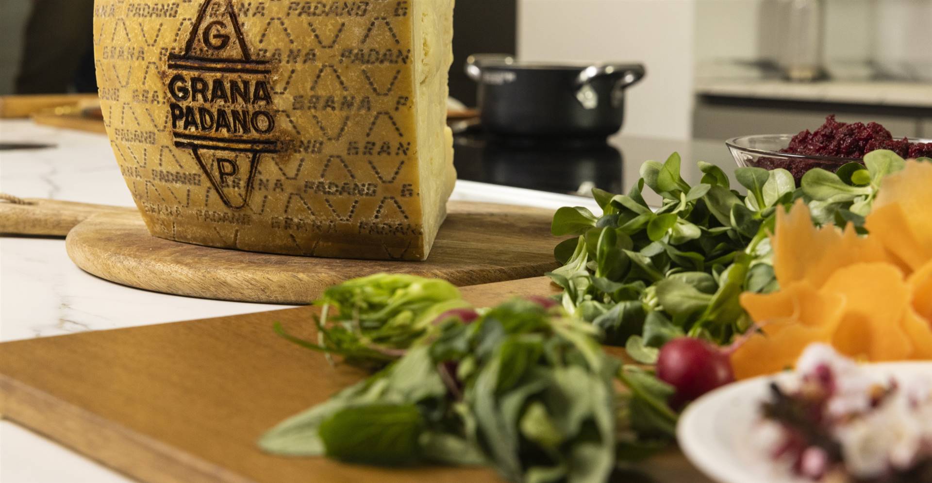 Antipasto di Pasqua Cracker integrali con Grana Padano