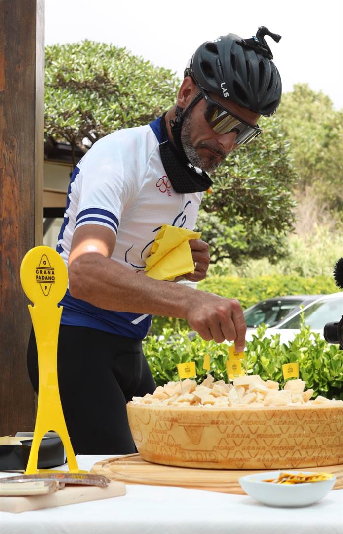 GRANA PADANO CON ALEX ZANARDI A OBIETTIVO TRICOLORE, LA GRANDE STAFFETTA PER FAR RIPARTIRE L’ITALIA GRANA PADANO CON ALEX ZANARDI A OBIETTIVO TRICOLORE, LA GRANDE STAFFETTA PER FAR RIPARTIRE L’ITALIA