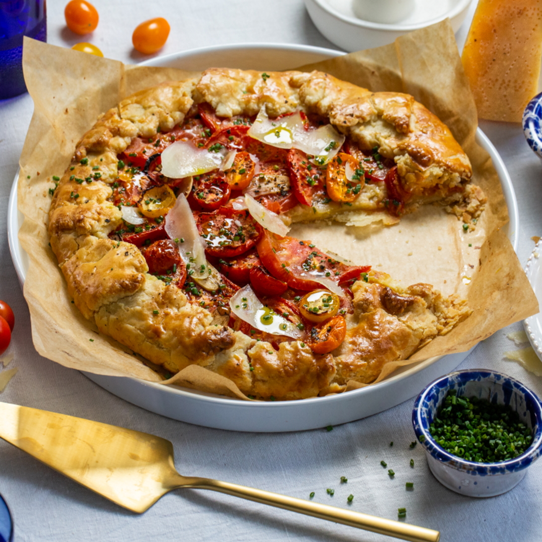 Tomato onion and Grana Padano Galette