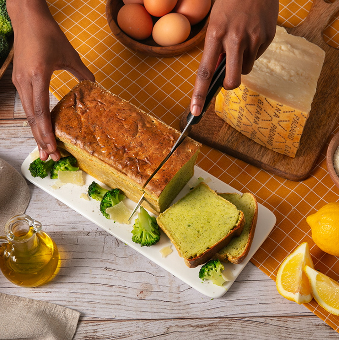Brokkoli-Torte mit Grana Padano und Zitrone
