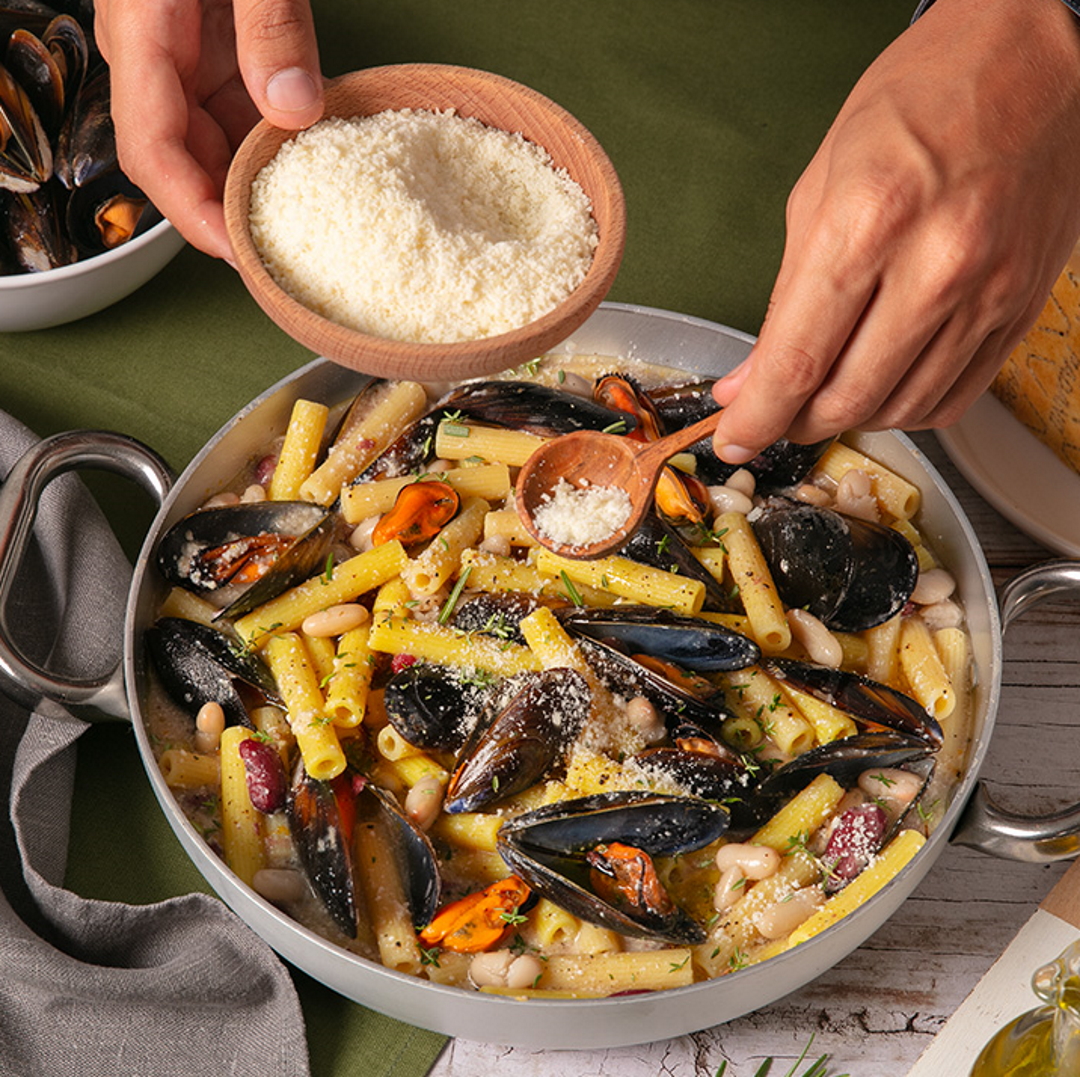 Pasta fagioli e cozze, con Grana Padano e rosmarino