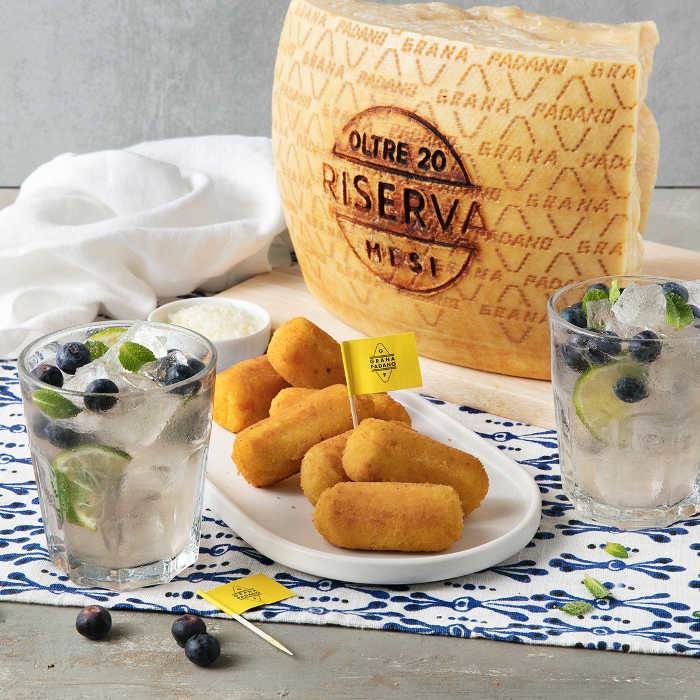 Blueberry Mojito con crocchette di Grana Padano Riserva
