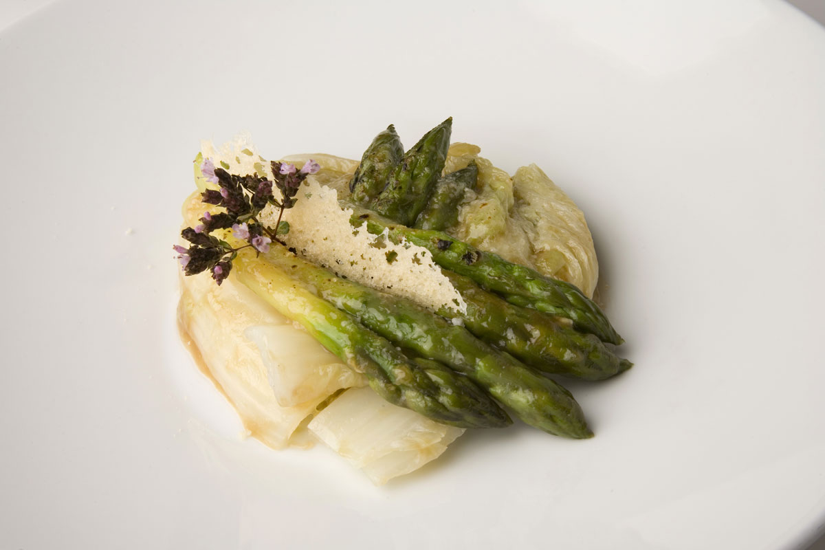 Braised Chinese cabbage with asparagus au gratin with Grana Padano