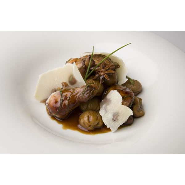 Braised chicken with chestnuts and Grana Padano flakes