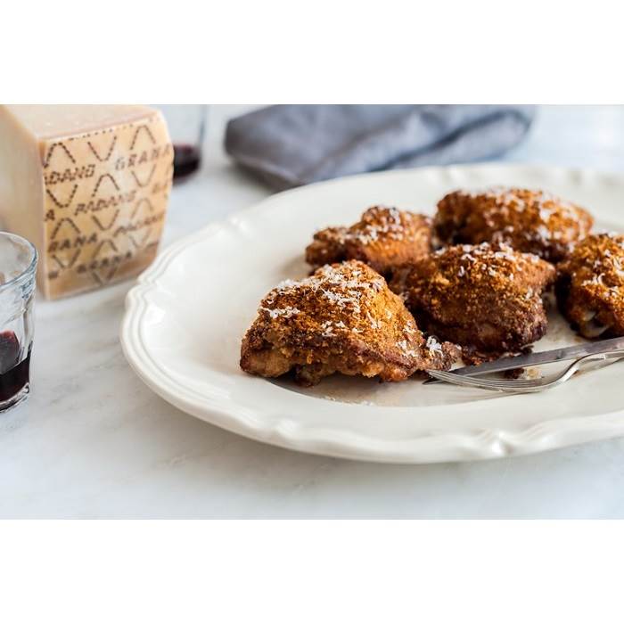 Crispy chicken thighs with Grana Padano breadcrumbs