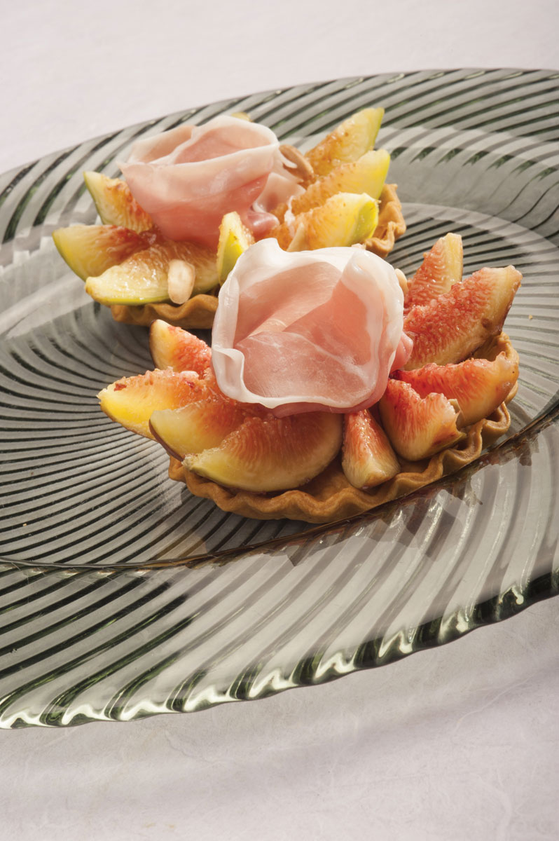 Crostatina al Grana Padano, fichi e prosciutto crudo di San Daniele DOP