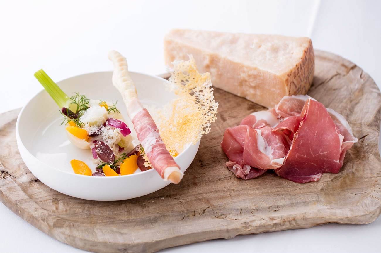 Orangen-Fenchel-Salat mit zweierlei Grana Padano und Prosciutto di San ...