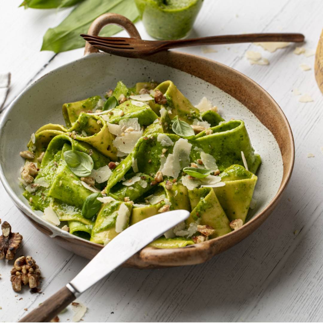 Pappardelle al pesto di aglio selvatico e Grana Padano