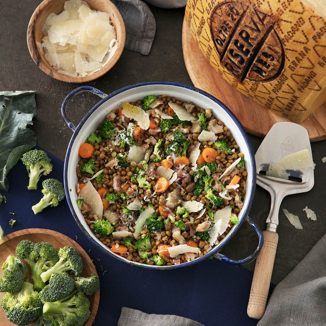 Ensalada de lentejas con copos de Grana Padano Riserva