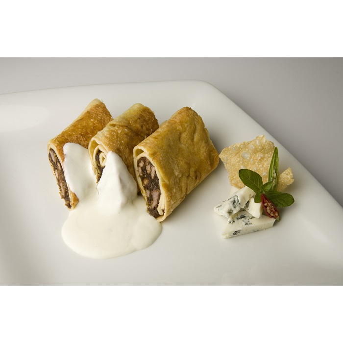 Involtini primavera fritti con crema di Gorgonzola