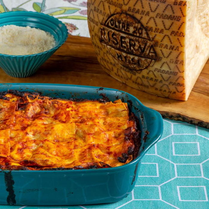 Sonntags-Lasagne, mit Hackfleischsauce und Ricotta