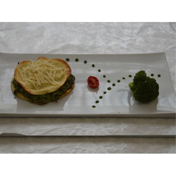 Lasagnette di semola Senatore Cappelli con cime di rapa, cicoria e burrata
