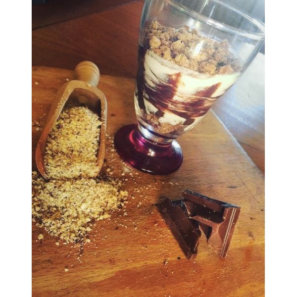 “Finto bacio di dama” Crumble di bacio di dama con mousse al Grana Padano