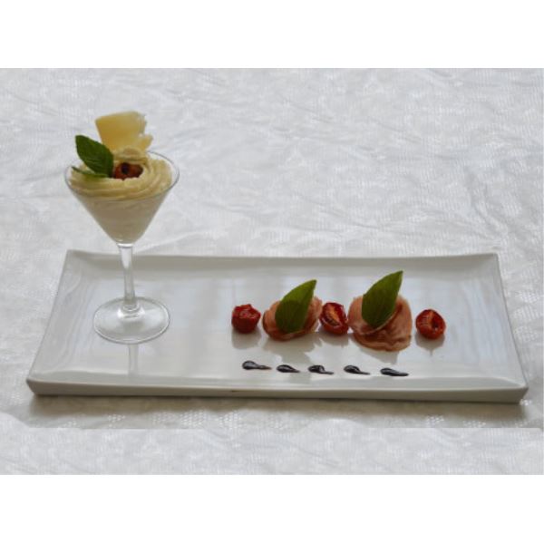 Mousse ai 3 formaggi con capocollo di Martina Franca e pomodori confit