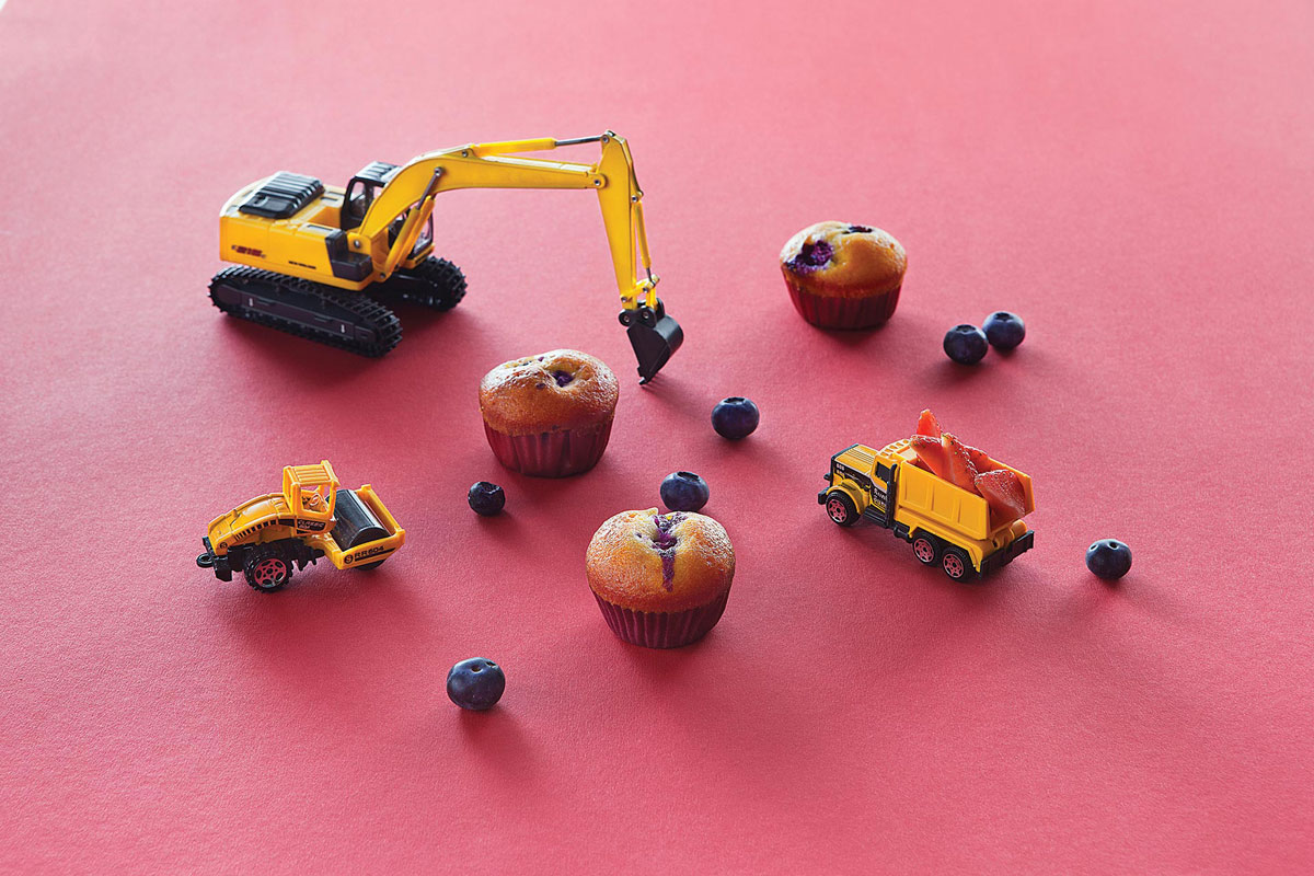 Grana Padano Muffins with blueberries and strawberries