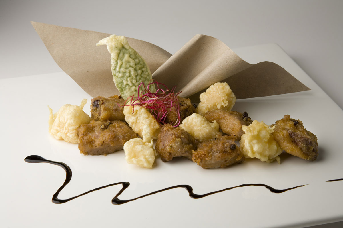 Pepper-salt pork spareribs with battered Grana Padano