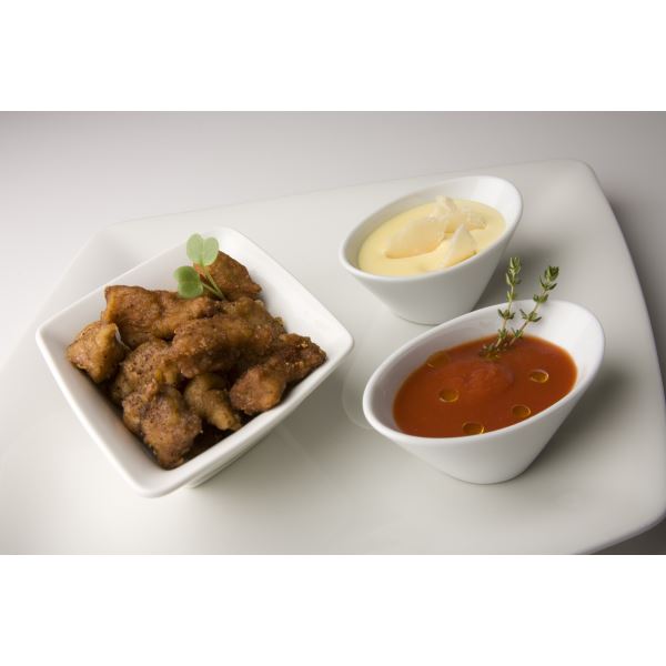Bouchées de porc frites, fondue de Grana Padano et sauce tomate
