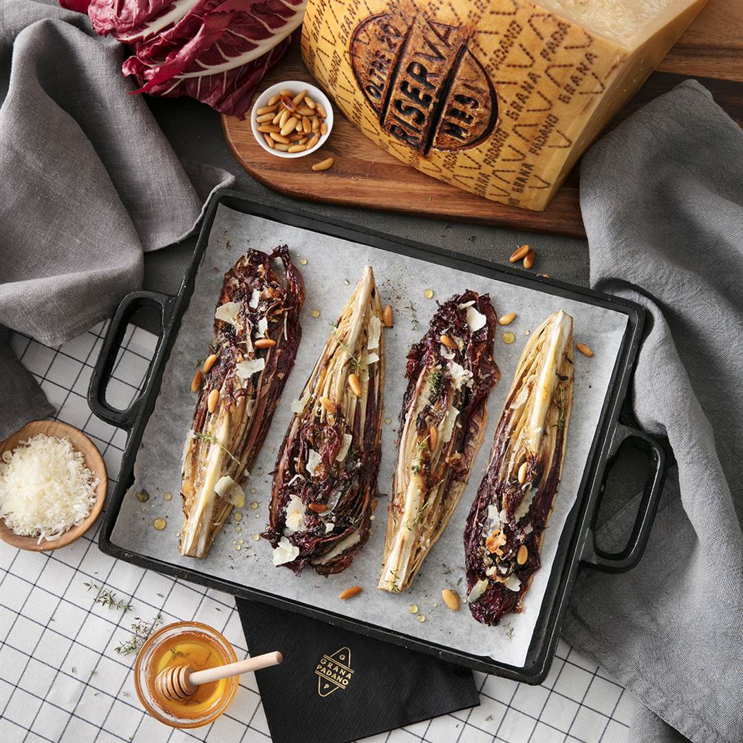Radicchio caramellato in forno con scaglie di Grana Padano Riserva