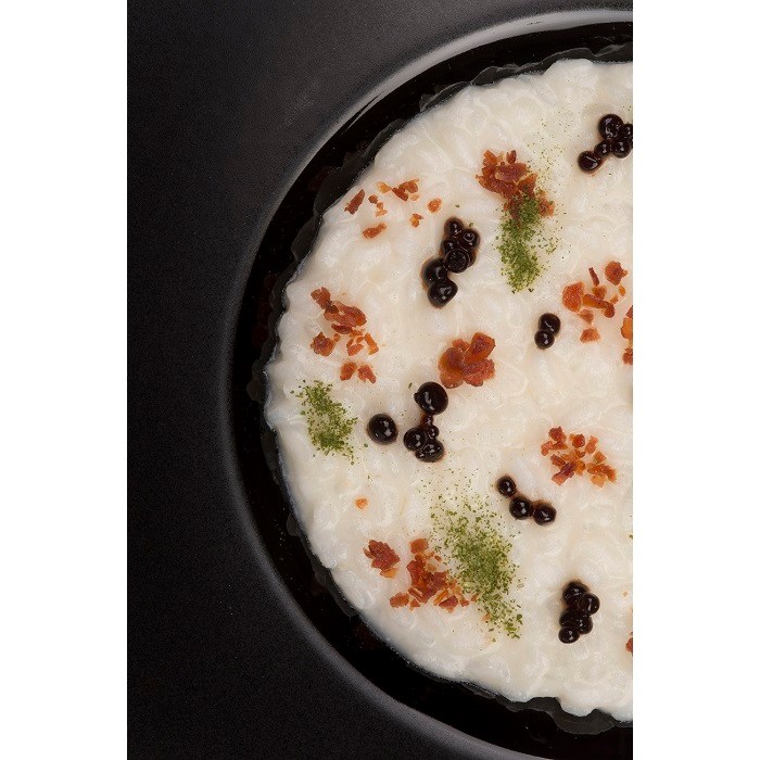 Risotto all’acqua di Grana Padano 27 mesi con gocce di aceto balsamico e prosciutto in polvere