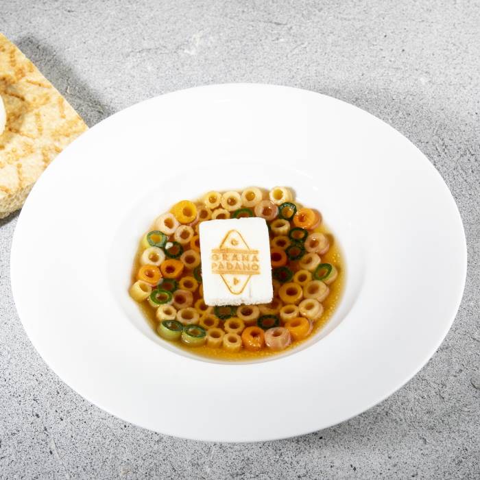 Subbiotti monograno felicetti, brodo di verdure e Grana Padano Riserva “Ferrari”