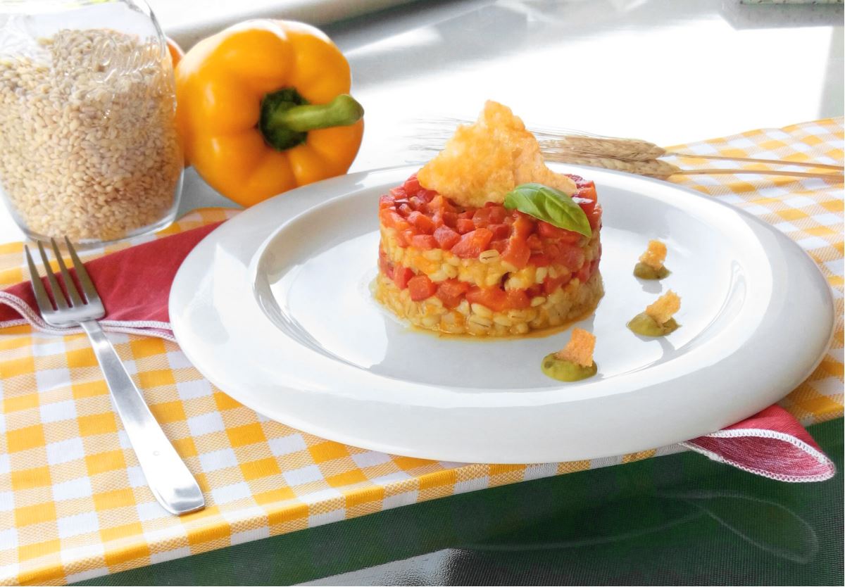 Tortino d’orzo con peperoni e coniglio