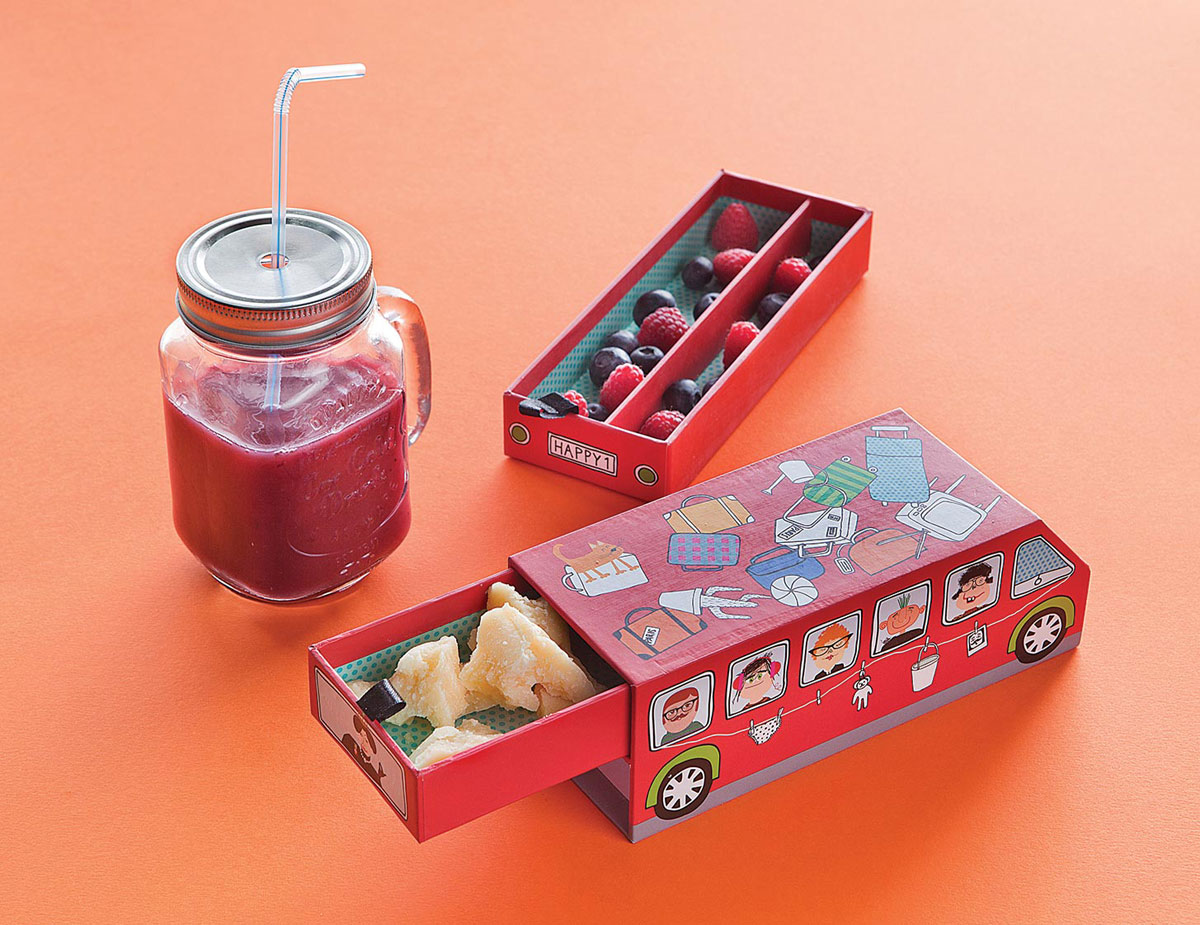 Smoothies aux fruits, bouchées de Grana Padano