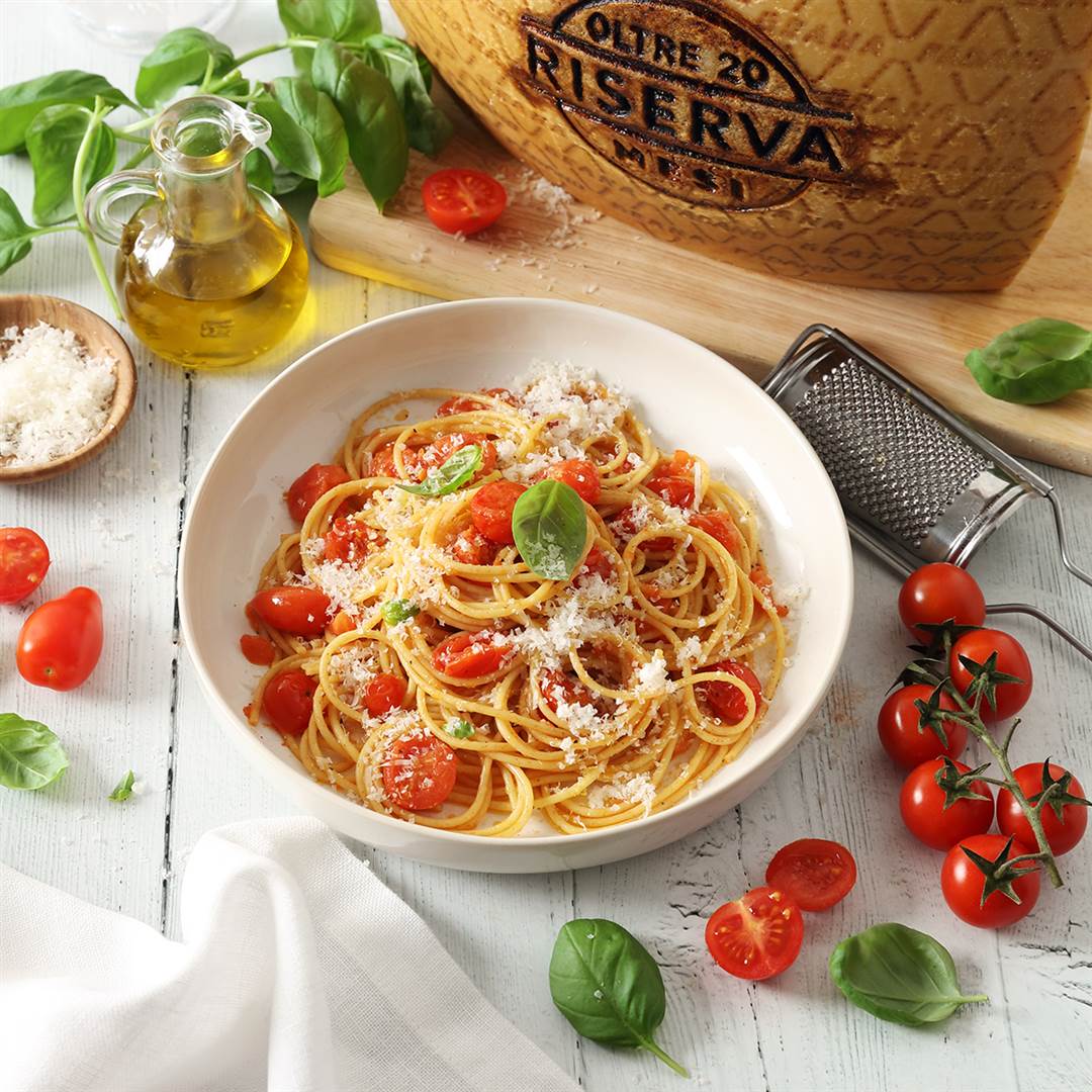 Spaghetti with fresh tomato, basil and Grana Padano Riserva