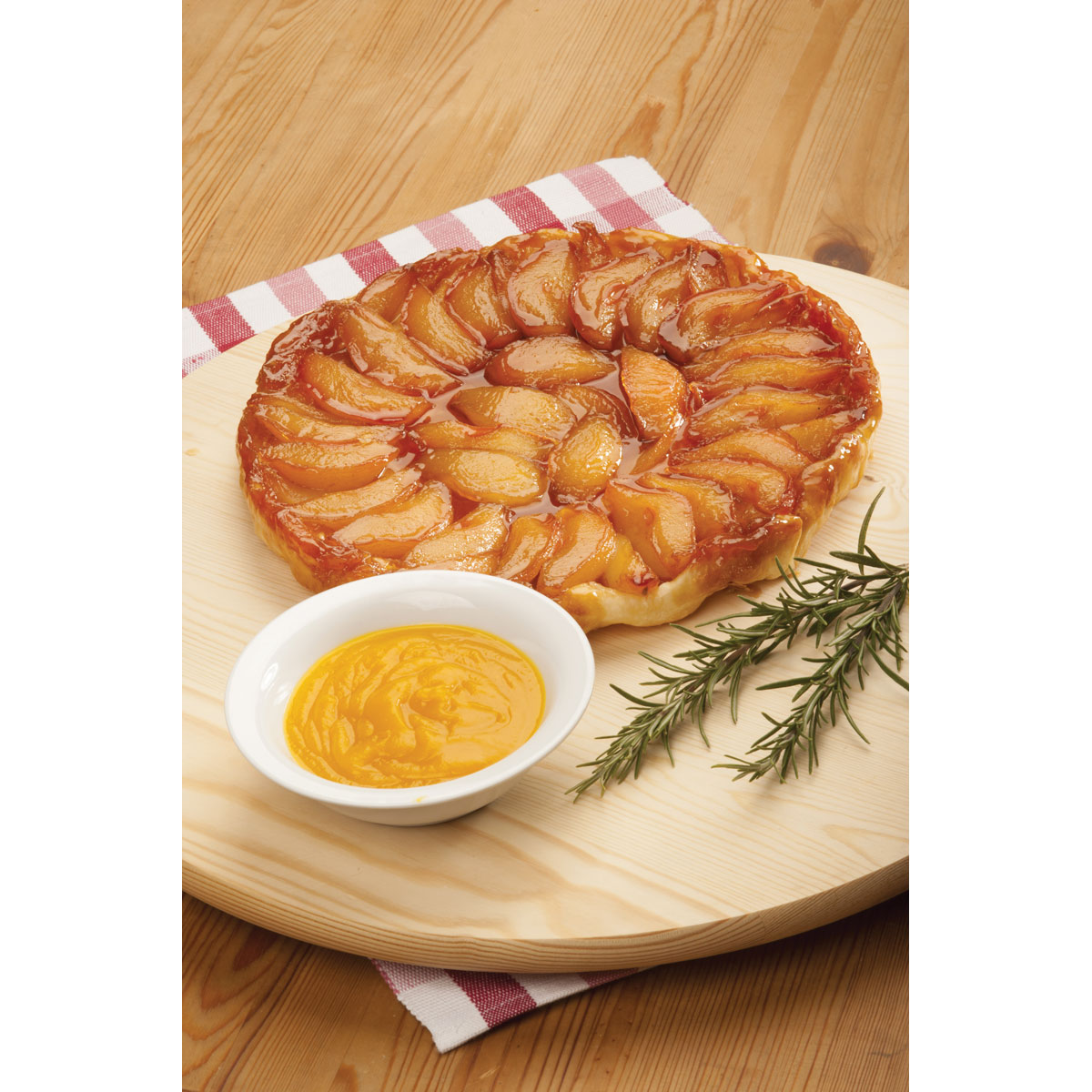 Tatin di pere, Grana Padano e rosmarino, salsa di zucca