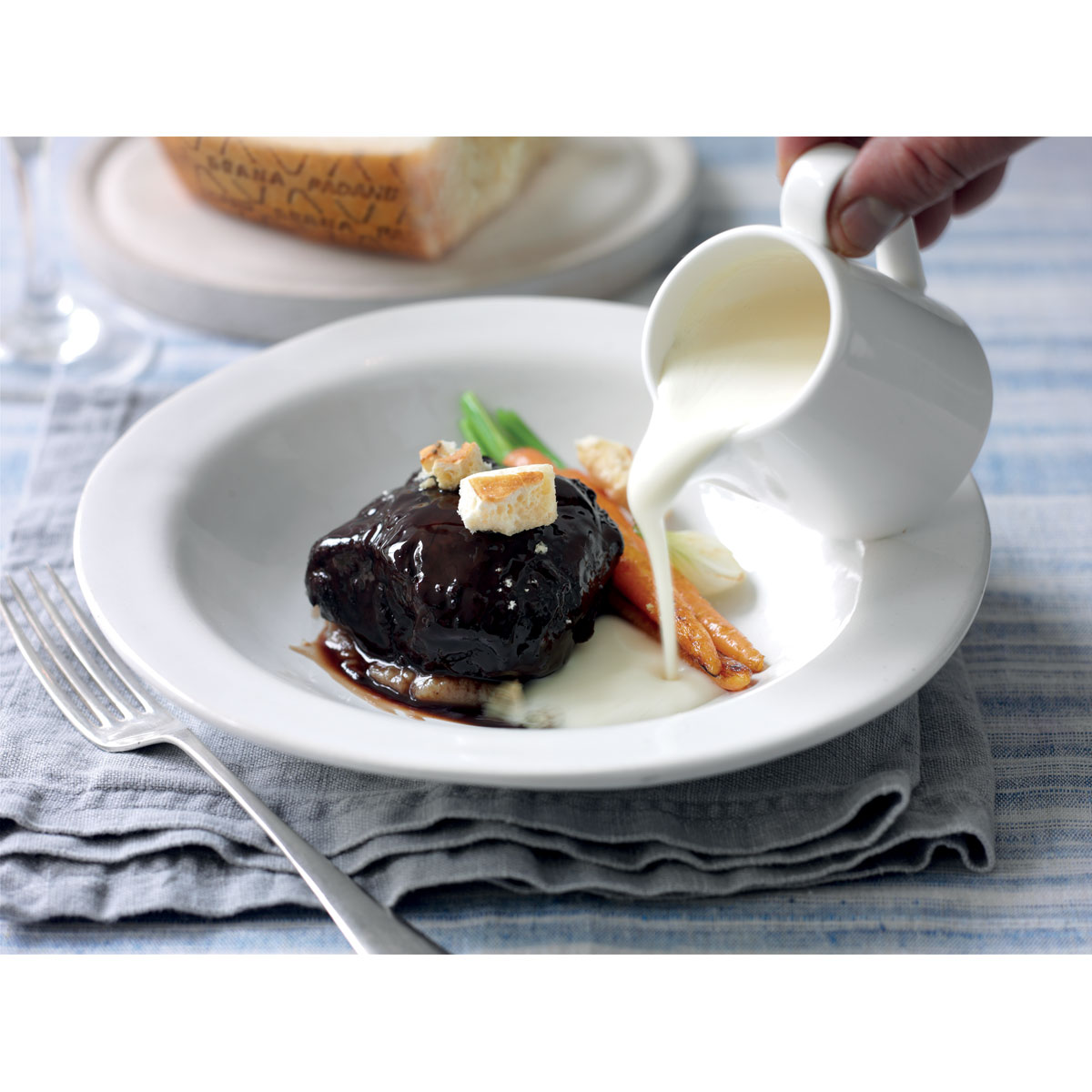 Braised beef cheeks with Grana Padano fondue