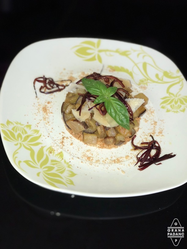 Cheesecake di melanzane e patate con scaglie di Grana Padano