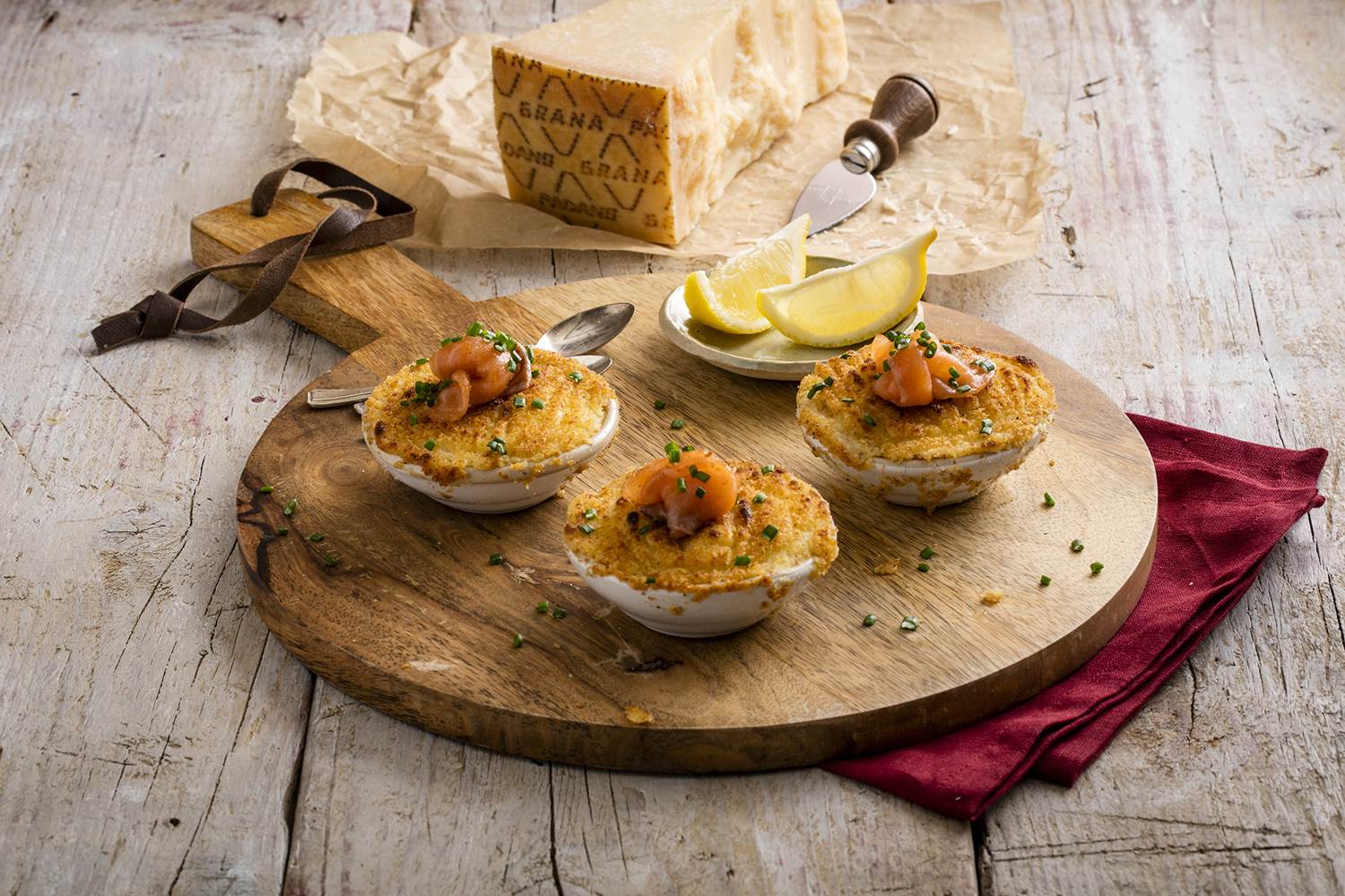 Mini pastel de salmón ahumado y Grana Padano 