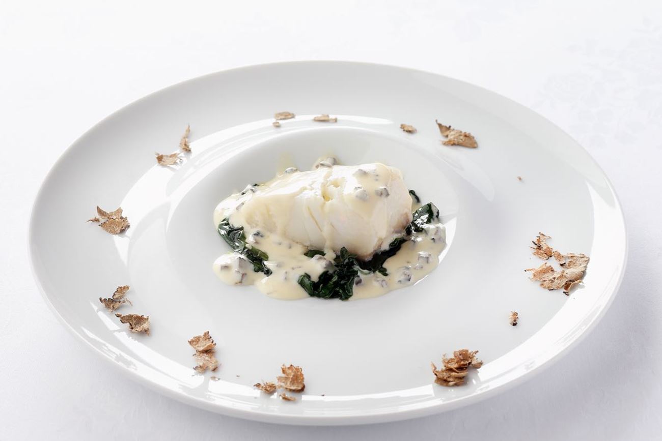 Cod fillet with Grana Padano 16 months, black truffle and spinach 