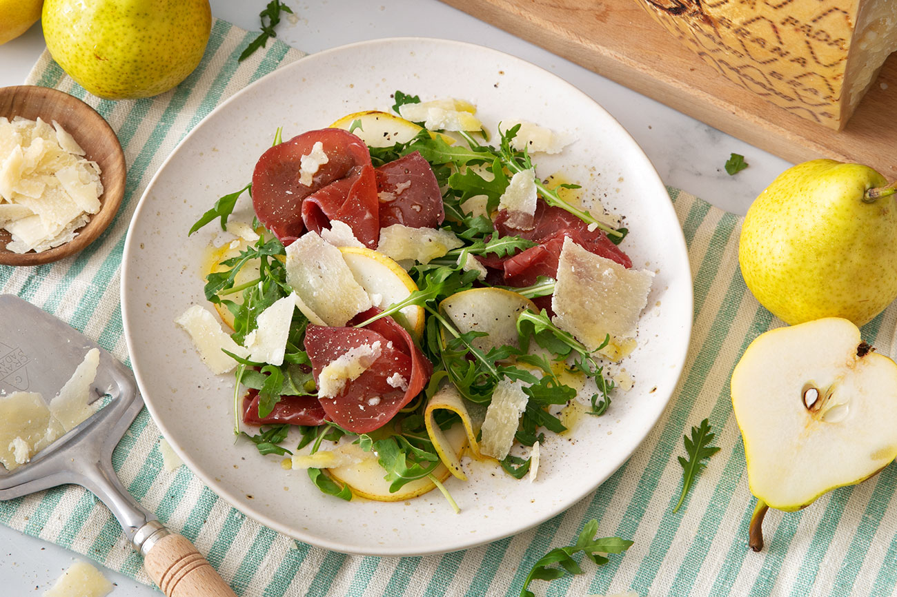 Salat mit Bresaola, Birnen, Rucola und Grana Padano Riserva, Zweite ...