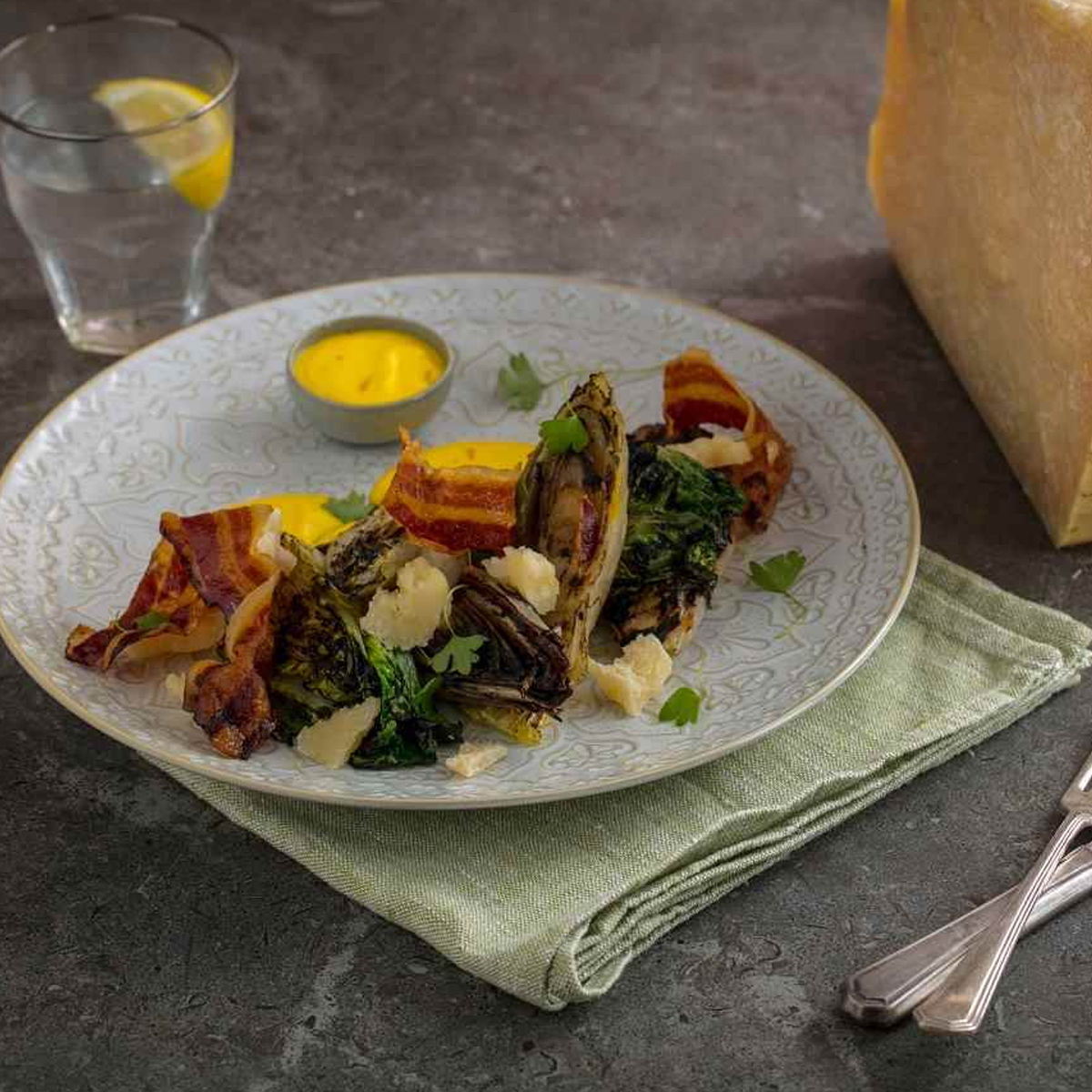 Grana Padano summer salad (grilled baby gem, Grana Padano and crispy pancetta)