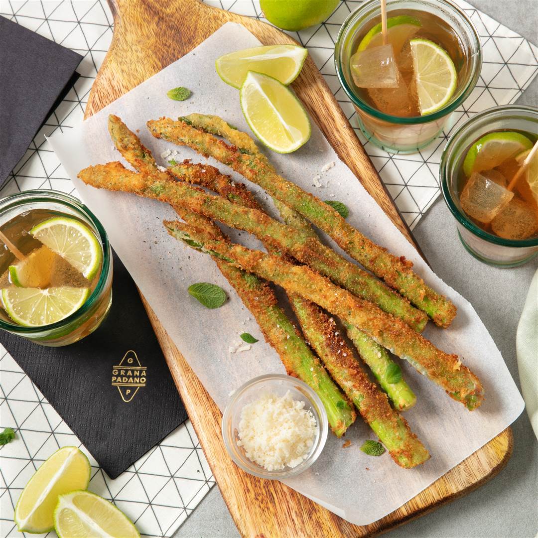 Lime mocktail and asparagus gratin with Grana Padano Riserva 