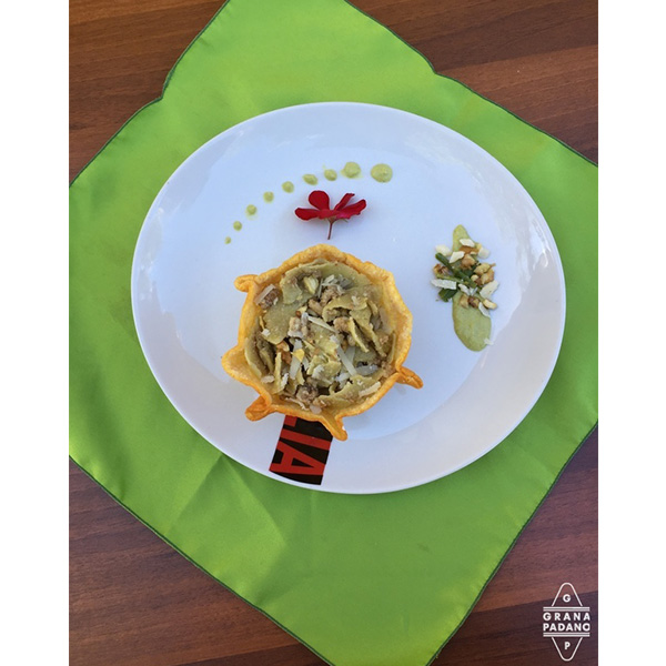 Pappardelle agli asparagi in cestino di Grana Padano