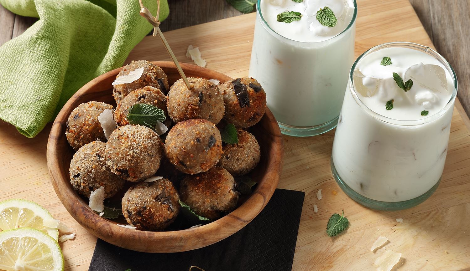 Kefir ghiaccio menta e limone, polpette di melanzane con Grana Padano Riserva