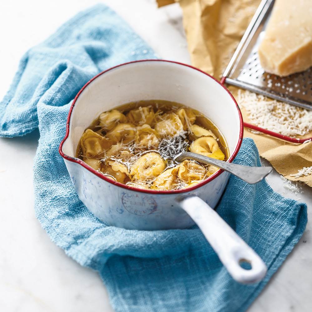 Tortellini à la mortadelle et mascarpone en bouillon, Grana Padano