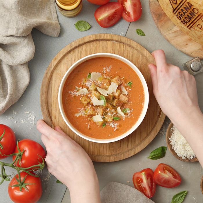 Gaspacho aux croûtons et Grana Padano