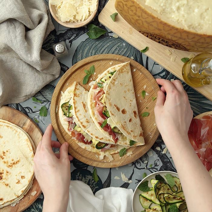 Piadina tricolore e Grana Padano Riserva