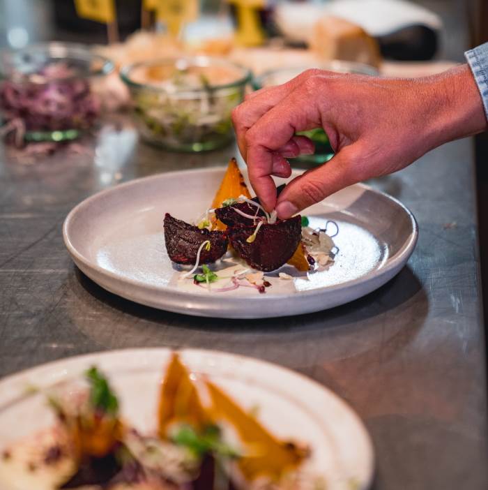 Geröstete Rote und Gelbe Beten mit Grana Padano Creme