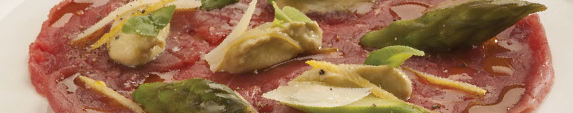 Carpaccio di vitellone, Grana Padano mantecato al basilico e asparagi-m