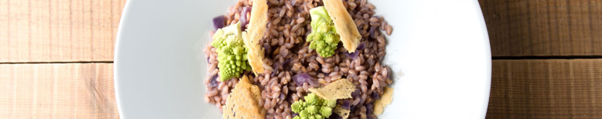 Farro_risotto_cavolo_rosso_romanesco_Grana-m