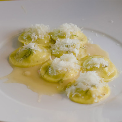 RAVIOLI_CONIGLIO_SALSA_FAGIOLI_BIRRA_GRANA p